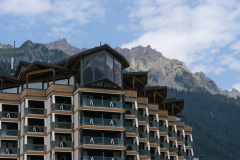 Building-and-mountain-15