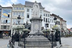 Mechelen-statue
