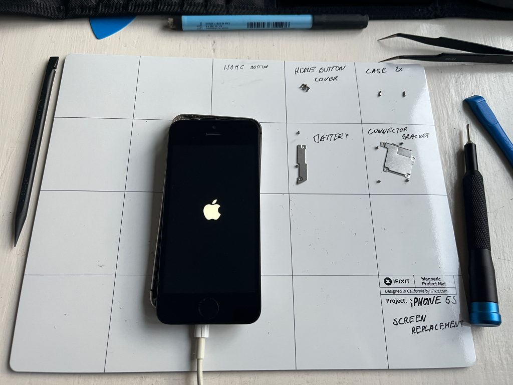iPhone 5S new screen works