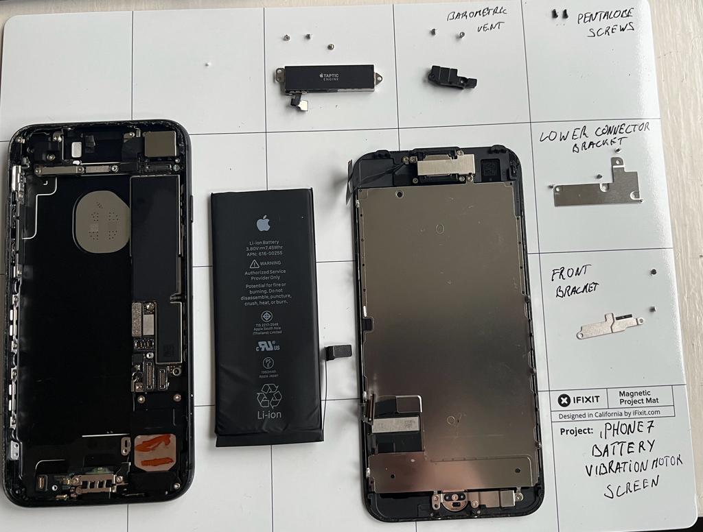 iPhone 7 battery removal