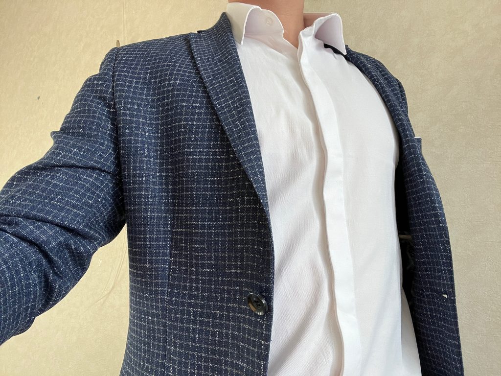A white shirt and a jacket