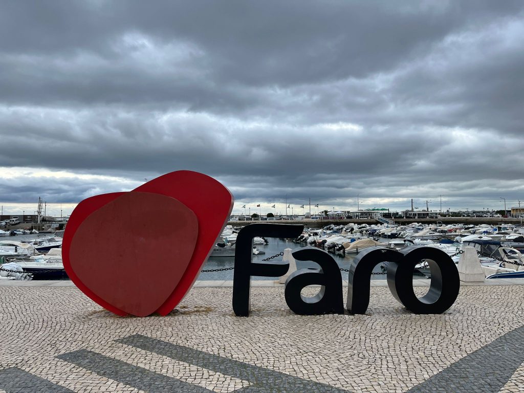 Faro tourist sign
