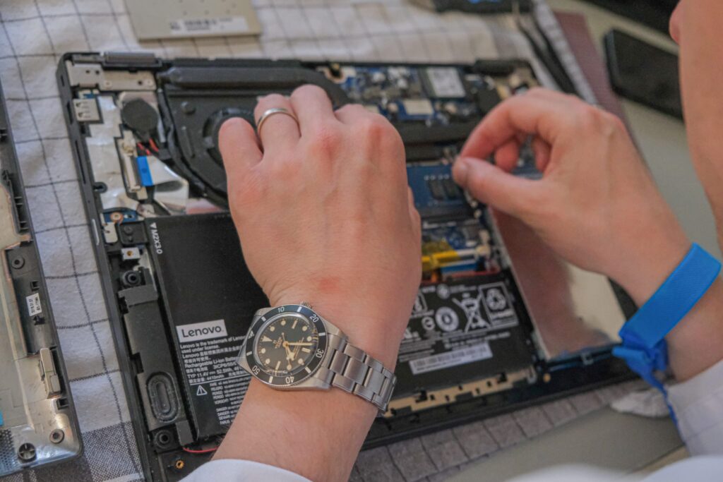 Removing the old RAM