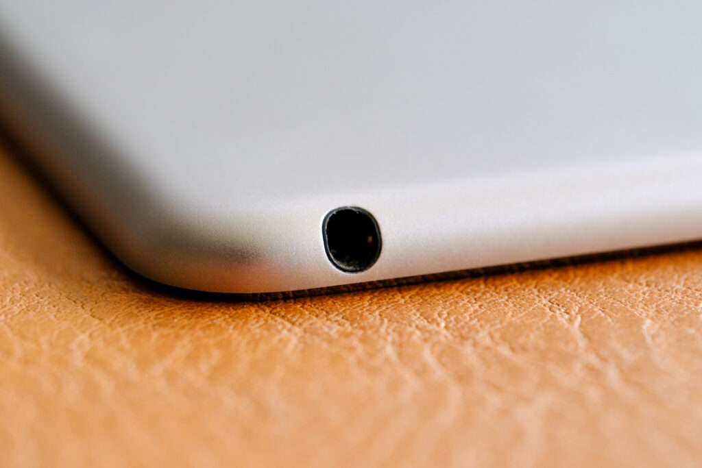 iPad mini headphone jack