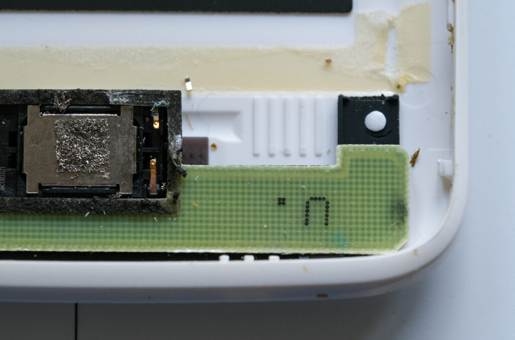 Inside the unibody of the HTC One X
