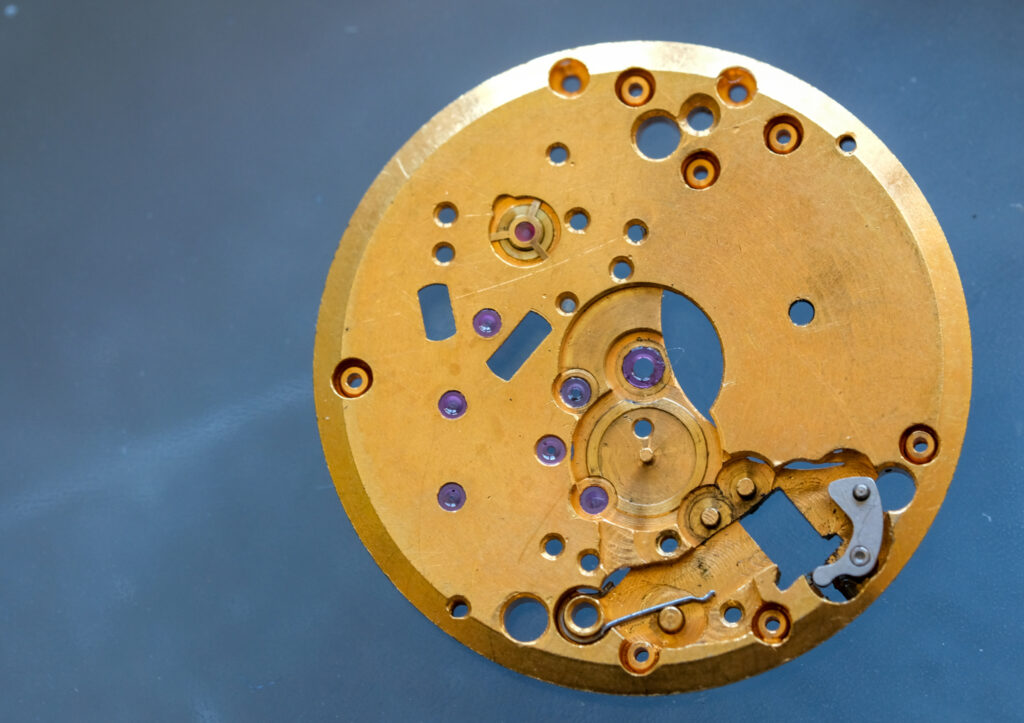 Luch 2209 disassembled