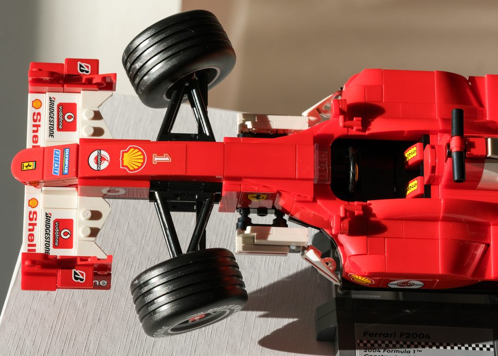 F2004 LEGO Up close with MACRO
